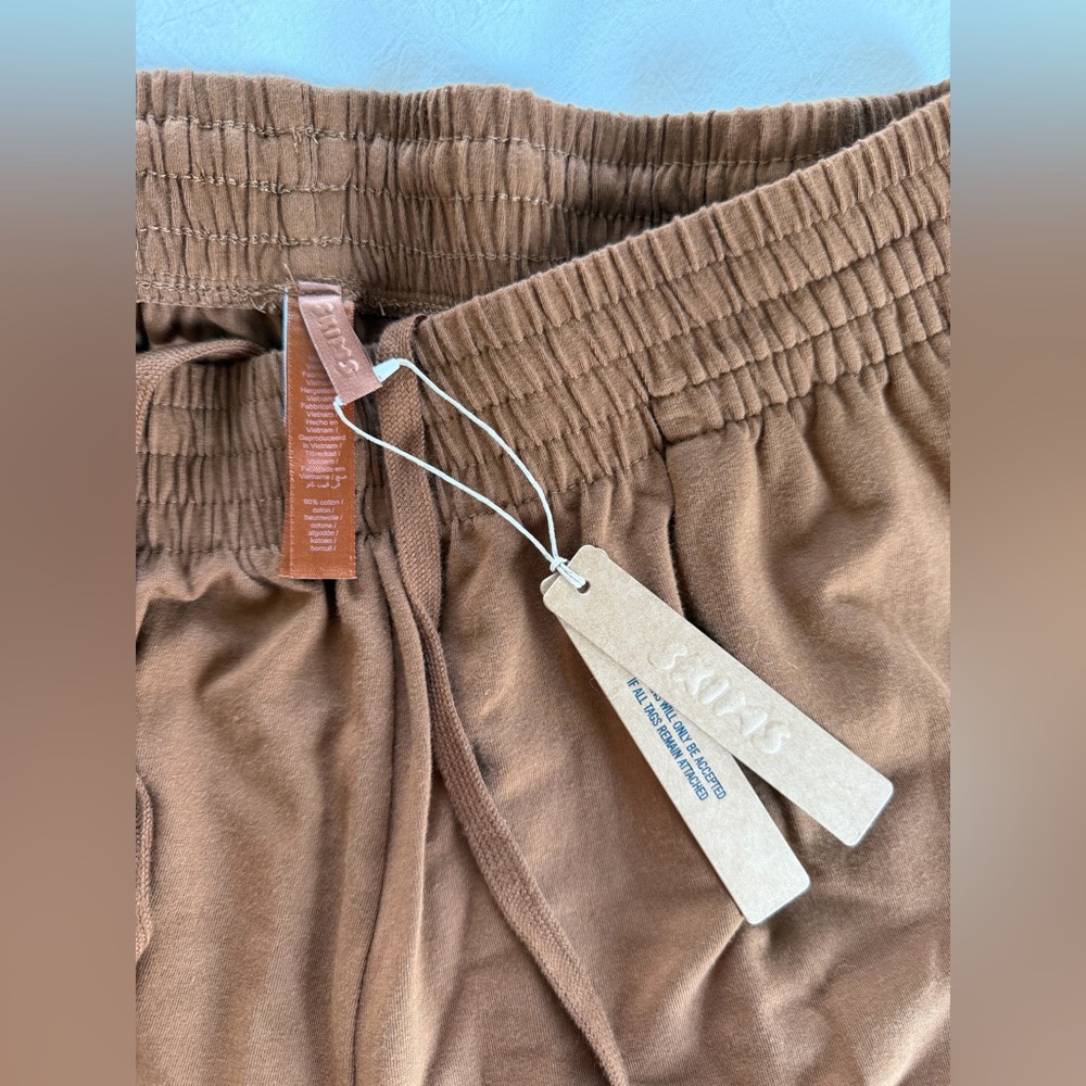 NWT SKIMS Wide-Leg Lounge Pants in Chai - Picture 7 of 7